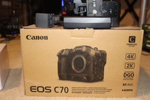 Canon EOS C70 Cinema Camera 2 batteries, 256 sd card ,video light ,speed booster