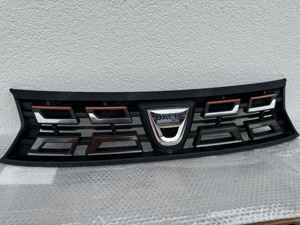 DACIA DUSTER Frontgrill "Original"