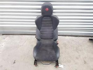 Alfa Romeo 4C Paar Vordersitze Recaro