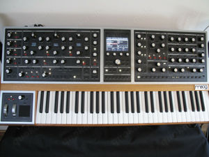 Moog One 8-stimmig