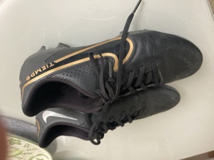 Nike Tiempo Farbe Schwarz  Gold Größe EUR 41