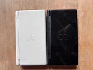 Verkaufe zwei Nintendo DS Lite mit Spielen 