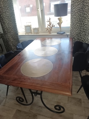 Tisch Holz mit Schmiede Eisen Gestell in super Zustand 