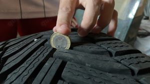 4 x Winterreifen Michelin auf Felgen Bild 4