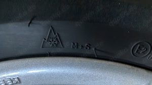 4 x Winterreifen Michelin auf Felgen Bild 3