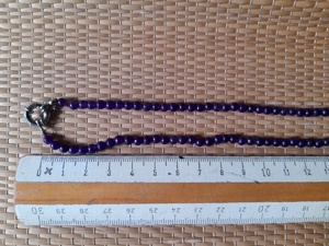 Schmuck: Steinkette aus lilafarbenen Achat Bild 6