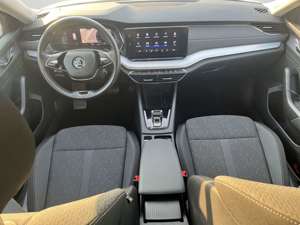 Skoda Octavia Combi 1.5 eTSI DSG Style LED+Navi+ACC+Ap Bild 3