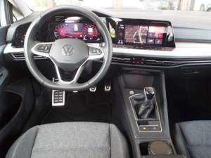 Volkswagen Golf VIII 1,5 l TSI OPF Move NAVI+LED LICHT+ACC+BEH MU Bild 4