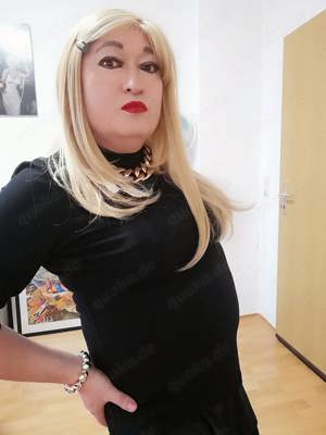 Lust auf ältere Transvestit kein Feg Diskretion Garantiert für alle Männer ab 25 Jahre  Bild 1