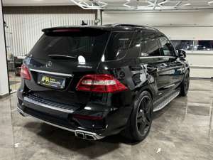 Mercedes-Benz ML 63 AMG Keyless Pano Standhz Distronic 360° Bild 4