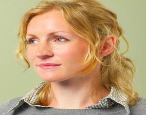 Eine liebenswerte Fachkraft Agrarservice sucht einen treuen Mann zur Partnerschaft