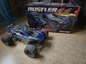 RC Auto Rustler 4x4