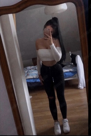 Sandra, 22   Exklusive Bilder & Videos für besondere Momente