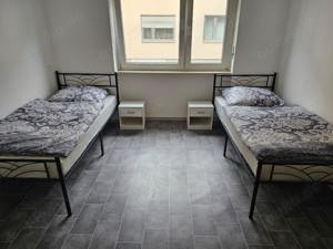 Monteur- Arbeiter- Freie Zimmer bzw Bett