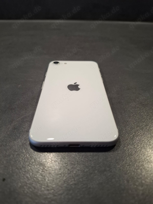 Nackter Kerl bietet iPhone SE 2020 128GB weiss + Massage 