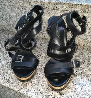 Zara Riemchensandaletten Gr 40 getragen