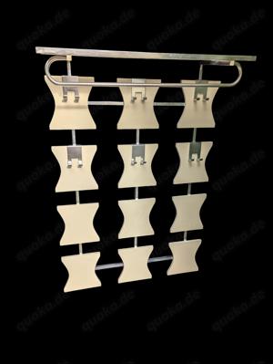 Vintage Garderobe aus den 60er Jahren