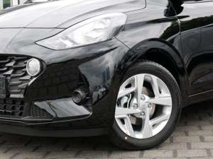 Hyundai i10 1.2 84PS A/T Trend Navi Kamera Carplay Bild 5