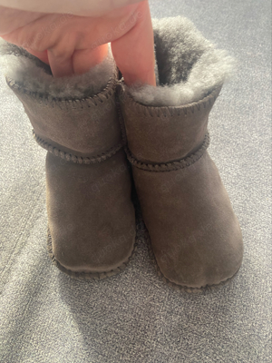 Kinder Ugg