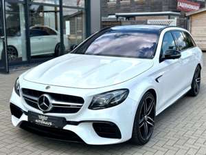 Mercedes-Benz E 63 AMG 4-Matic+,Pano,Night,Drivers,AHK,VOL,TOP