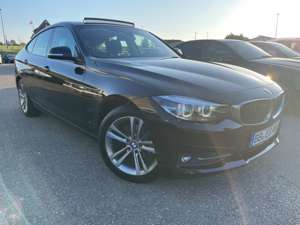 BMW 318 Sportlien PANO R-KAM H-UP PROF