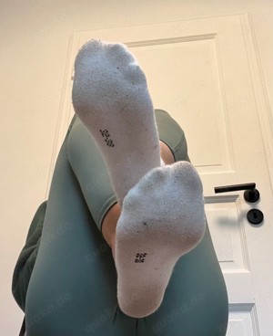 Verkaufe Frauen Socken getragen Bild 3