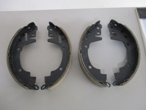 Bremsbackensatz Mitsubishi Space Wagon Lancer Galant Sapporo NEU