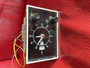 Uhr aus Mieleherd 220 Volt