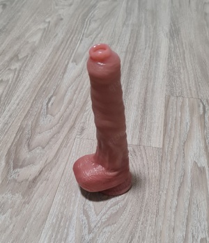 XL Dildo Naturecht mit Vorhaut und Saugnapf NEU