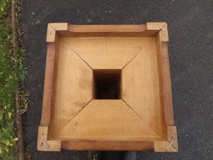 Quadratischer Tisch, antik um 1920. Bild 7