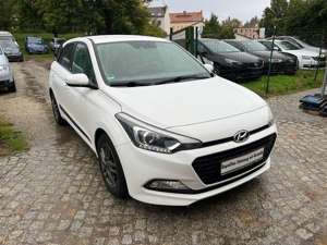 Hyundai i20 blue Passion 2-Hand Scheckheft Navi Kamera Bild 5
