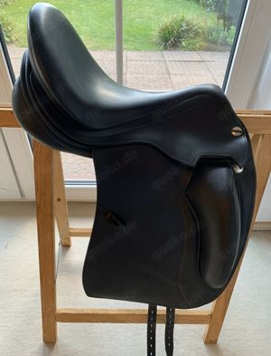 Erreplus Elena Dressursattel Dressage 17 Zoll  33 Kammer Bild 5