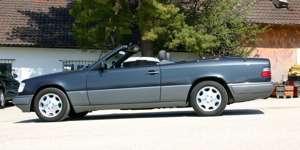 Mercedes-Benz E 220 E 220