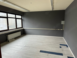 Büro- Atelier-Wohnung 80 qm 2 Zimme, sehr hell, ebenerdig, offene Küche, Bad mit Dusche u WC, sep WC Bild 6