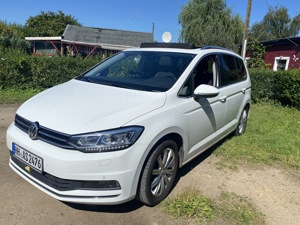 VW Touran  20 TDI Highline  Automatik  Navi  LED  Panoramadach   RFK  Navigation  StartStop  Kamera 