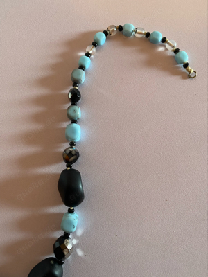 Bunte Modekette mit Steinen  Bild 2