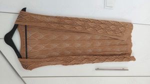Cardigan ärmellos in Braun mit Lochmuster