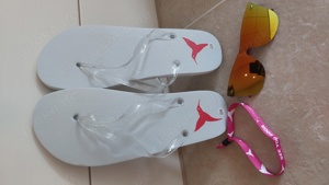 Ushuaia Welcome Starter-Paket Sonnenbrille, Flip-Flops, Armband