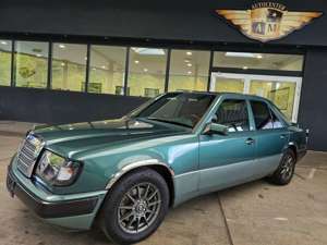 Mercedes-Benz E 200 200E W124 STANDHEIZUNG/SSD/MALACHIT/LM-OZ