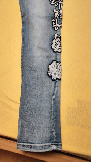 Jeans NEU Blumen Bild 3
