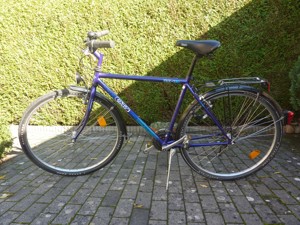 Biete Herren Trekkingfahrrad CAT zum Verkauf