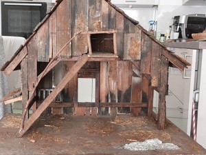 Weihnachtskrippe Stall