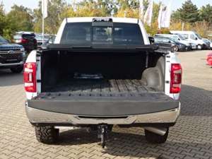 Dodge RAM 2500 Cummins 6.7l Diesel 4x4 AHK Bild 4