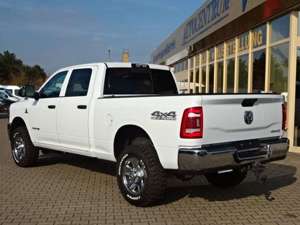 Dodge RAM 2500 Cummins 6.7l Diesel 4x4 AHK Bild 3