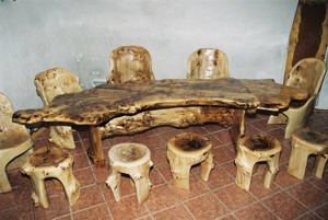 Komplette Garnituren aus echtem Massivholz für die Garten Bild 5