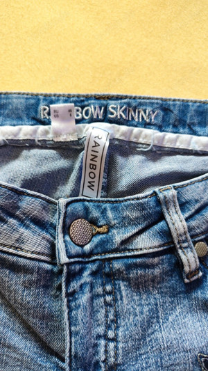 Damenjeans mit Blumenstickerei Bild 5