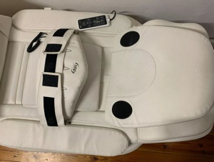 Massageliege mit Ganzkörper Vibration 