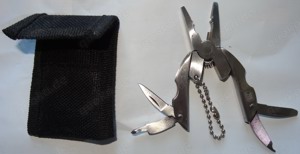 D Reisewerkzeug Multitool mini Edelstahl 47G 5x3x0,6 Etui7x5 für Gürtel 3,5 unbenutzt einwandfrei e Bild 3