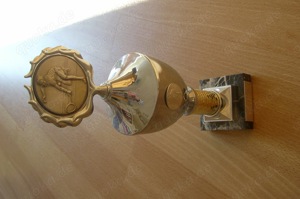 9 Tennispokale , stehen nur auf dem Regal,TOP Zustand. 4. Pokal v. links gesehen ist verkauft BILD  Bild 2