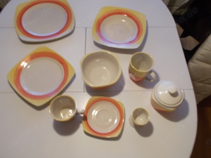 Kaffee und Speiseservice Bild 2